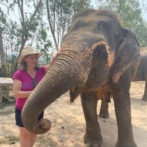 Meet your Posher, Laura